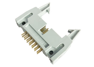 Pin 14 hüllte Material-Isolationswiderstand des Titel-Verbindungsstück-Goldblitz-PBT ein