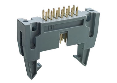 Pin 14 hüllte Material-Isolationswiderstand des Titel-Verbindungsstück-Goldblitz-PBT ein