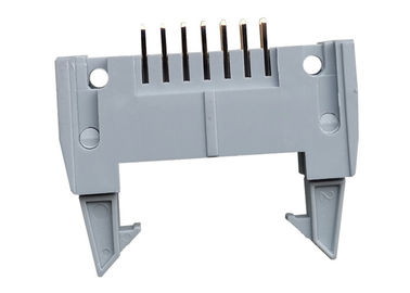 Pin 14 hüllte Material-Isolationswiderstand des Titel-Verbindungsstück-Goldblitz-PBT ein