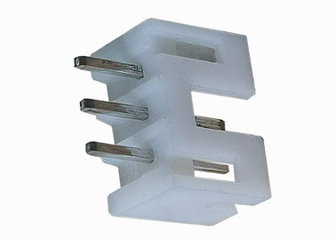 2,0 Millimeter Neigungs-des rechtwinkligen Titel-Verbindungsstück-weibliche PA6T Isolator-Material-